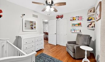 1316 Red Oak Plantation Dr, Ballwin, MO 63021