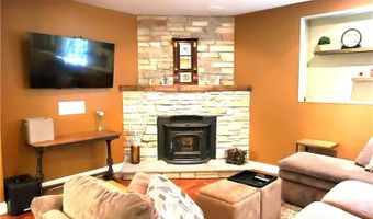 12 Ayoho Rd, Coventry, RI 02816