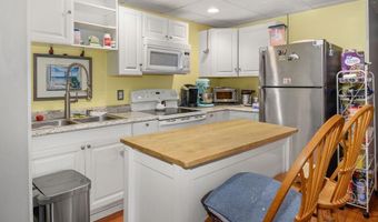 413 Hill Farm Rd, Coventry, RI 02816