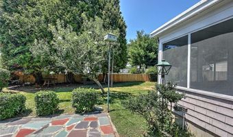 6 Woodbine St, East Providence, RI 02915