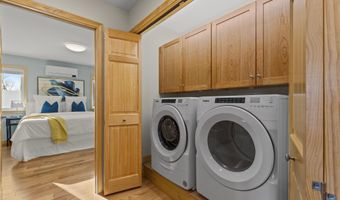 77 Buttonwood Dr, Brattleboro, VT 05301