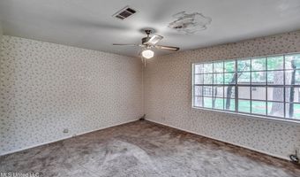 33 Pebble Hill Dr, Brandon, MS 39042