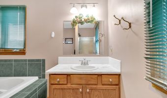 952 Three Rod Rd, Alden, NY 14004