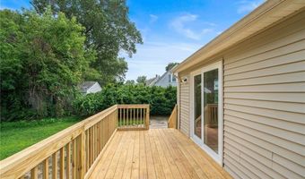 28 Wesleyan Ave, Warwick, RI 02886