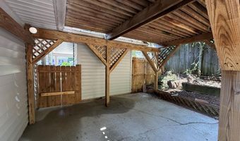 1010 DEKALB St, Auburn, GA 36830