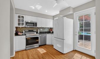 3316 WEBLEY Ct, Annandale, VA 22003