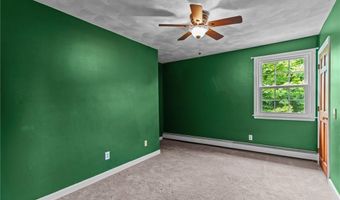 43 Peckham Pl, Bristol, RI 02809