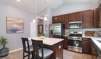 2170 Indigo Dr, Algonquin, IL 60102