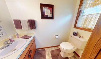 23096 Bluegrass Rd, Albert Lea, MN 56007