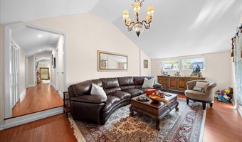 11 Stuart Ave, Amityville, NY 11701
