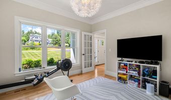 32 Settlers Ct, Bedford, NH 03110