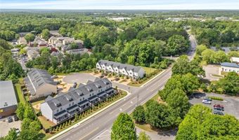 1300 PARKER Pl, Auburn, AL 36832