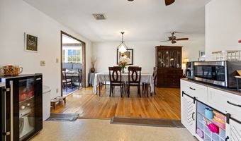 10 Brightwood Ln, Branford, CT 06405