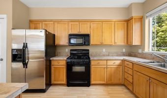 10882 NE RED WING 204 Way, Beaverton, OR 97006