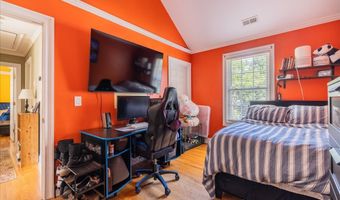 70 Albemarle St, Bridgeport, CT 06606