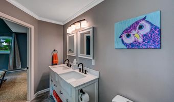 227 Valley View Dr, Albrightsville, PA 18210