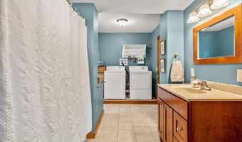 880 S Barre Rd, Barre, VT 05641