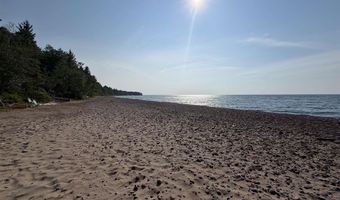 5912 5 Mile Pt Rd, Allouez, MI 49805