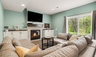 4338 Trail E Dr NE, Ada, MI 49301