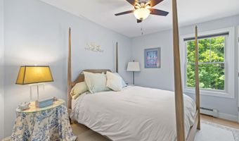 49 Hadlock Rd, Falmouth, ME 04105