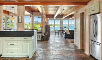 4 Hull Cove St, Jamestown, RI 02835