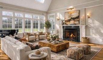 9 Ocean Lawn Ln, Newport, RI 02840