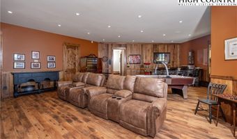 484 Farm Loop Rd, Banner Elk, NC 28604