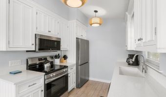 527 MAGNOLIA Ave, Anna Maria, FL 34216