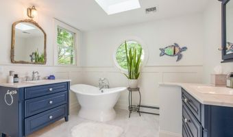 40 Hemlock Ave, Andover, NJ 07860