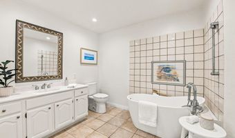 5570 Rock Tree Dr, Agoura Hills, CA 91301