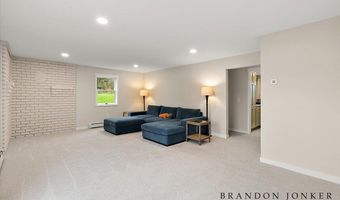 9095 76th St SE, Alto, MI 49302