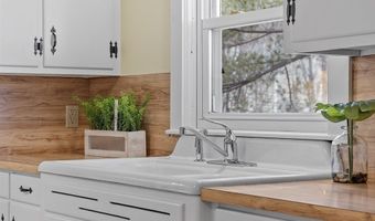 62 Spruce St 62, Acton, MA 01720