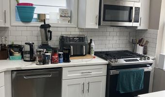 124 W 27TH St 2, Bayonne, NJ 07002