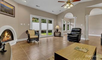 44 Pacifico Dr, Asheville, NC 28806