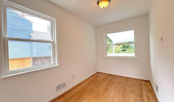 5700 FENWICK Dr, Alexandria, VA 22303