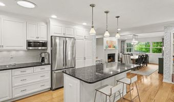 9 E Heatheridge St, Ann Arbor, MI 48104