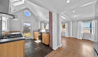 11 Wilson Ave, Amity Harbor, NY 11701