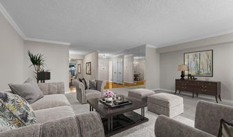 1101 S ARLINGTON RIDGE Rd 214, Arlington, VA 22202