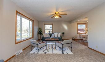 105 Ross Gdn NW, Alexandria, MN 56308