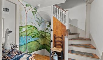 11 Cross St, Newport, RI 02840