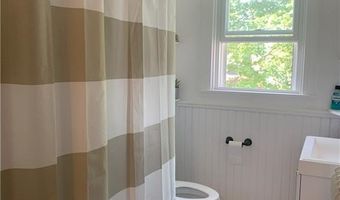 68 Evarts St, Newport, RI 02840