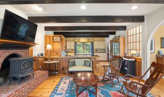104 Juniper Ridge Rd, Brattleboro, VT 05301