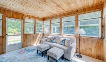 240 Bragg's Ln, Barnstable, MA 02630