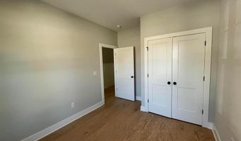 200 E Moore St B, Apex, NC 27502
