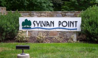 74 Quarry Dock Rd 74, Branford, CT 06405