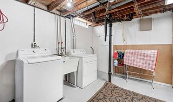 15274 Regina Ave, Allen Park, MI 48101