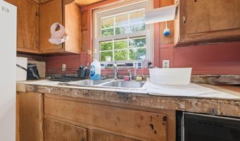 613 Robbinsville Rd, Andrews, NC 28901