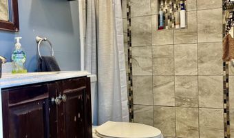 14 Hemlock Ln, Bayville, NJ 08721