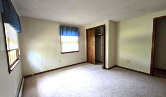 50 Woodhaven Dr, Burlington, CT 06013