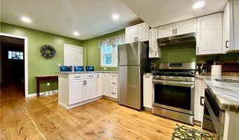 28 White Pkwy, North Smithfield, RI 02896